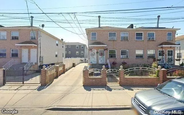 557 Beach 72nd St, Arverne, NY 11692