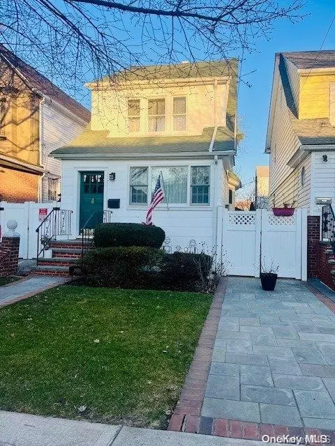 Richmond Hill, NY 11418,85-55 113th ST