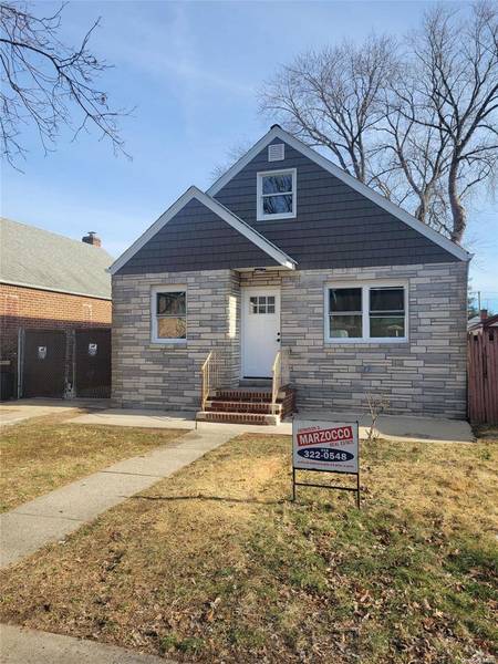 81-27 252nd ST, Bellerose, NY 11426