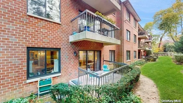 99 S Park AVE #115,  Rockville Centre,  NY 11570