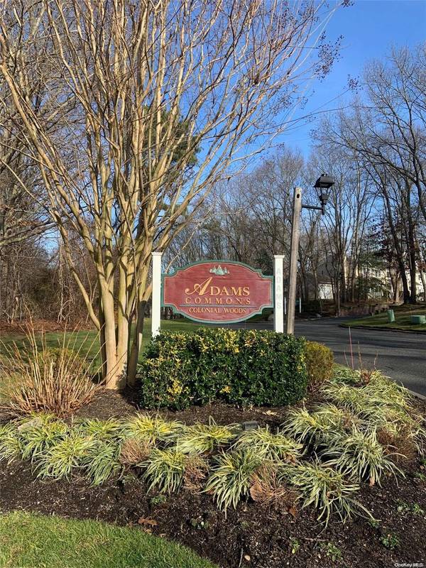 14 Adams Commons #14, Yaphank, NY 11980