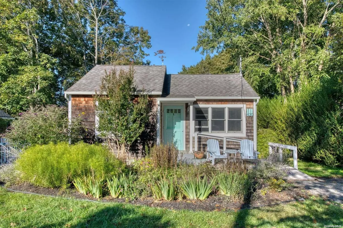 Southold, NY 11971,Address not disclosed