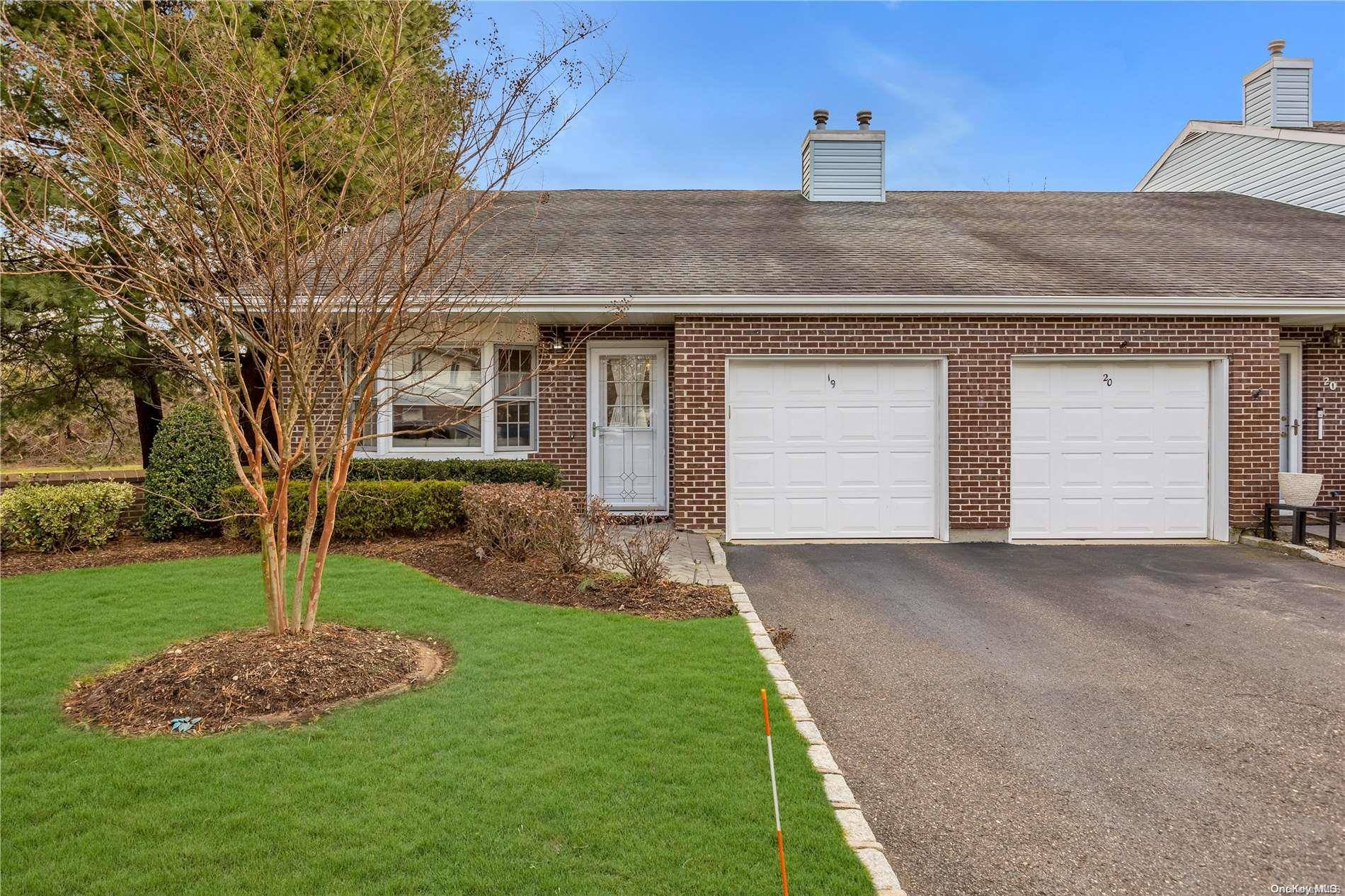 Commack, NY 11725,19 Sandy Hill RD #19