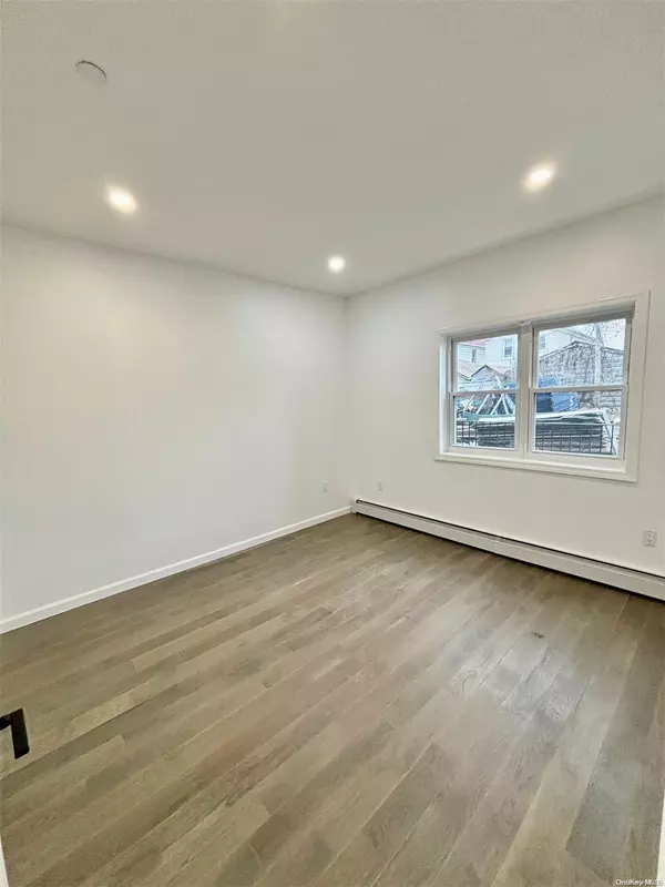 Queens Village, NY 11429,99-12 218 ST