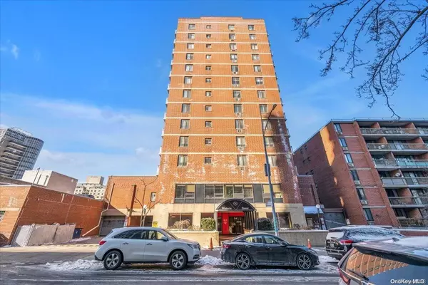 136-17 Maple AVE #4C,  Flushing,  NY 11355