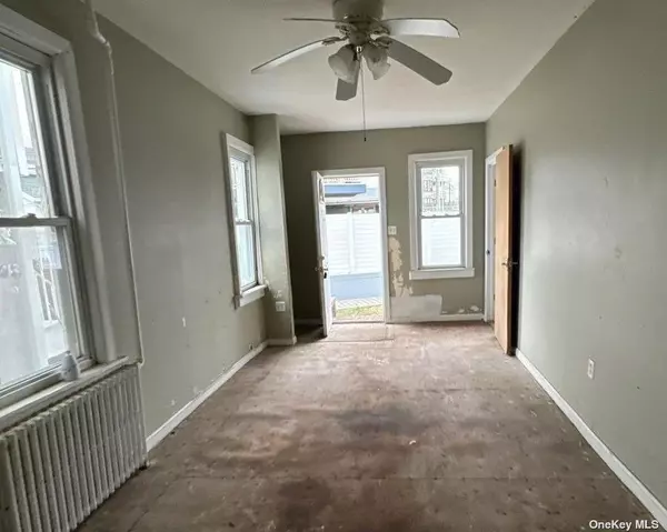 Brooklyn, NY 11235,14A Lake AVE #A