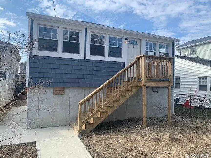 East Rockaway, NY 11518,10 Kirgan CT