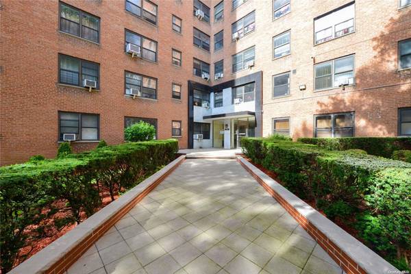 99-05 63rd DR #1W, Rego Park, NY 11374