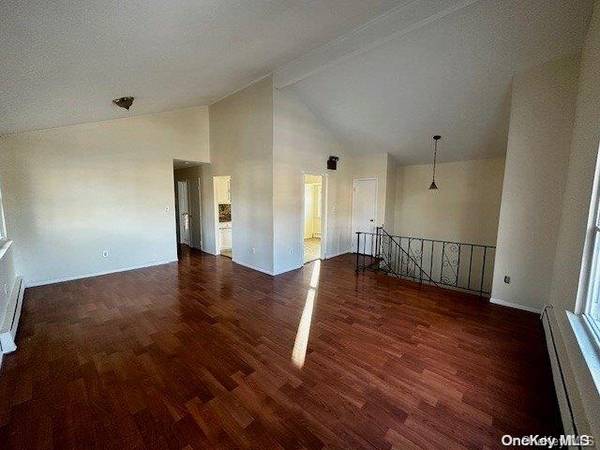 34 Arpage DR, Shirley, NY 11967