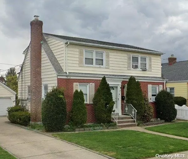 Williston Park, NY 11596,156 Cornwell AVE #2nd fl