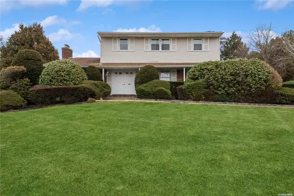 Massapequa, NY 11758,300 Cameo DR