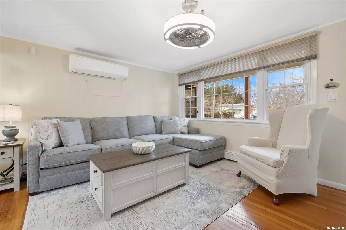 Greenport, NY 11944,220 Fiddler LN