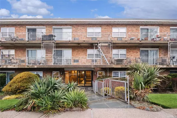 90 S Park #C5, Rockville Centre, NY 11570