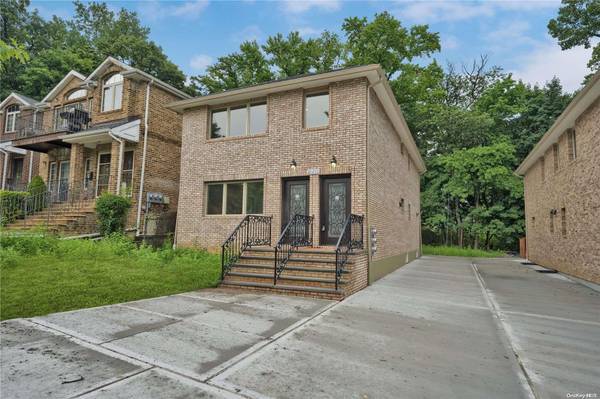 264-52 73rd AVE, Glen Oaks, NY 11004