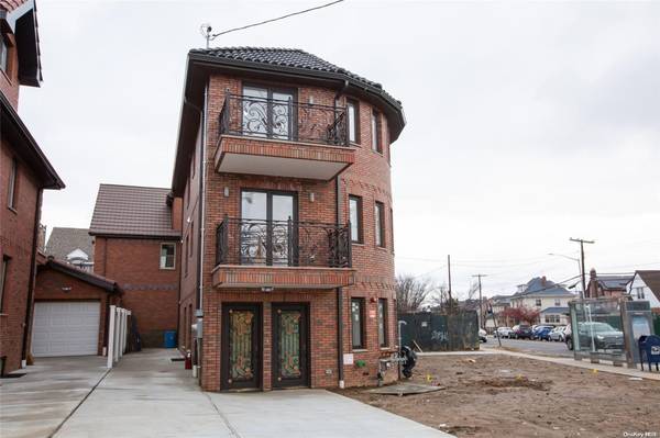 Flushing, NY 11355,45-73 Parsons Blvd