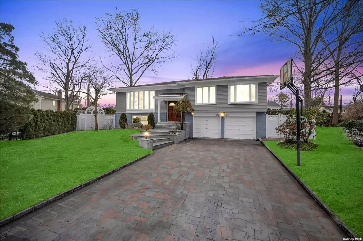 Manhasset Hills, NY 11040,56 Nottingham
