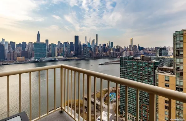 4-74 48th AVE #PH1C,  Long Island City,  NY 11109