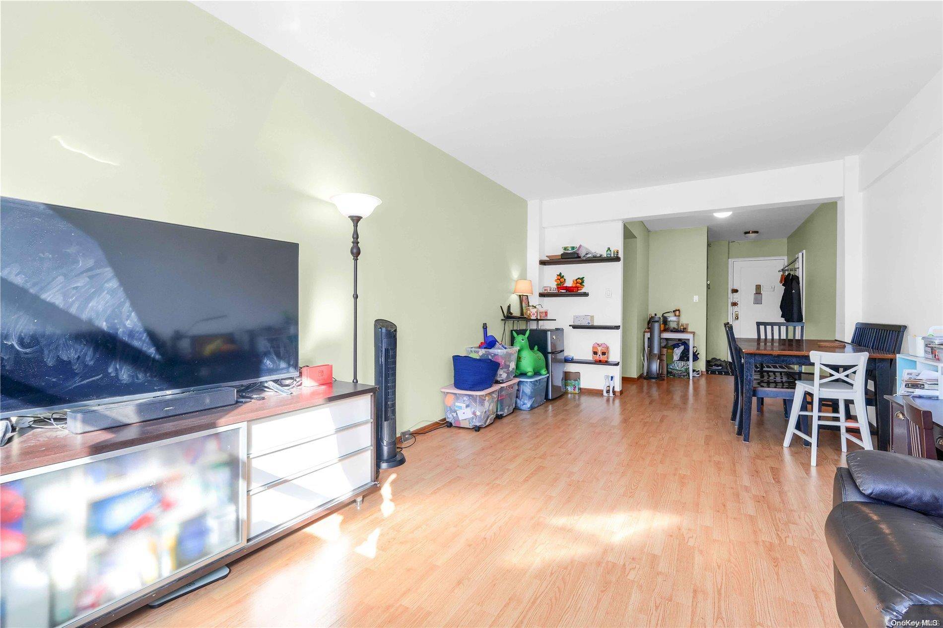 141-16 25 RD #3C, Flushing, NY 11354