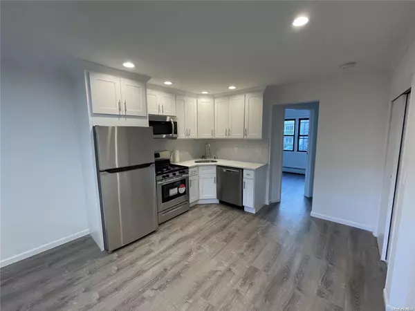 Long Beach, NY 11561,65 W  Broadway #3a