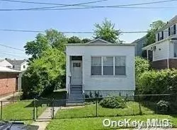 146-10 15 AVE, Whitestone, NY 11357