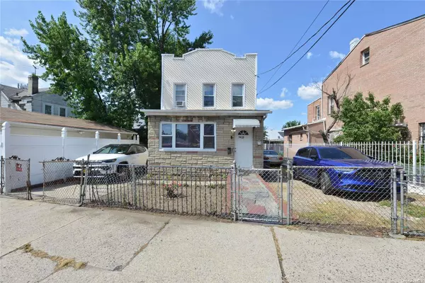 Woodhaven, NY 11421,74-13 93rd AVE