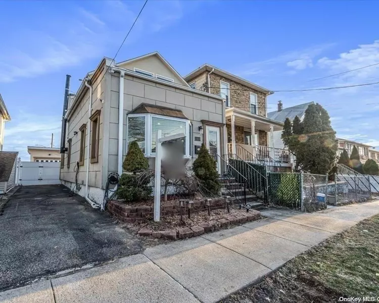 150-30 15th DR, Whitestone, NY 11357