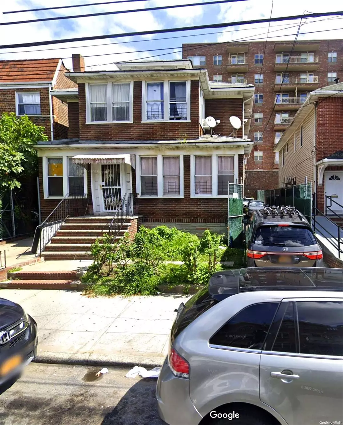 Jackson Heights, NY 11372,40-33 74th ST