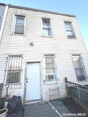 518 Autumn AVE, Brooklyn, NY 11208