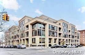 64-05 Yellowstone BLVD #501PH, Forest Hills, NY 11375