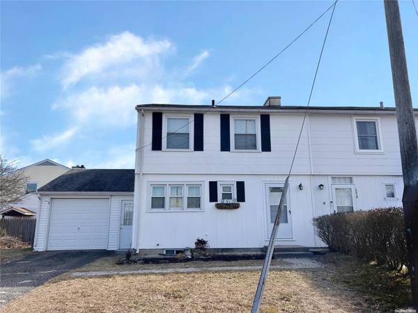 623 Edwards ST #A, Westhampton Beach, NY 11978