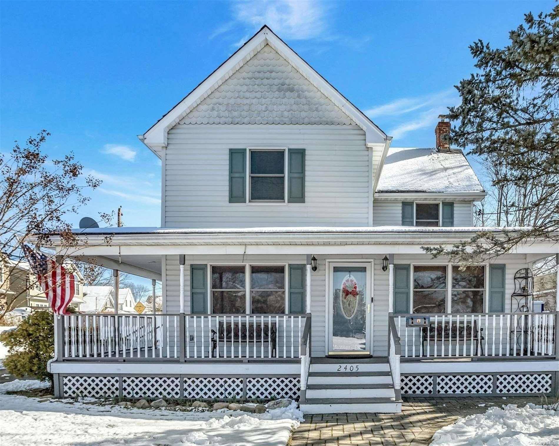 2405 S Seamans Neck RD, Seaford, NY 11783