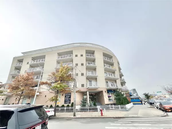 81-14/18 Queens BLVD #3E, Elmhurst, NY 11373