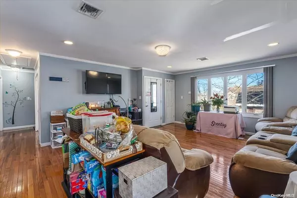 Jamaica, NY 11434,154-20 132nd AVE