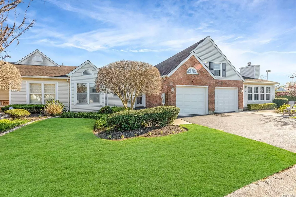 Mount Sinai, NY 11766,113 Hearthside DR #113