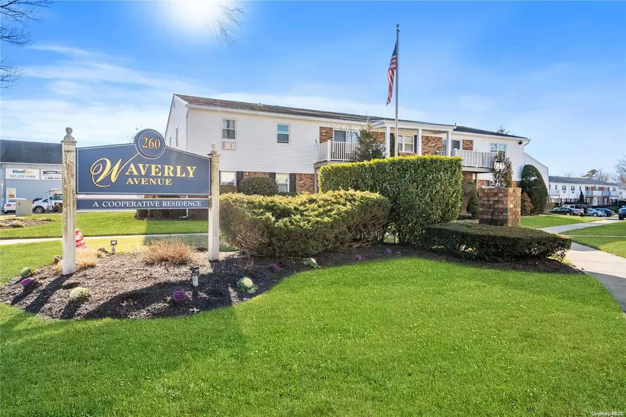 260 Waverly #17, Patchogue, NY 11772