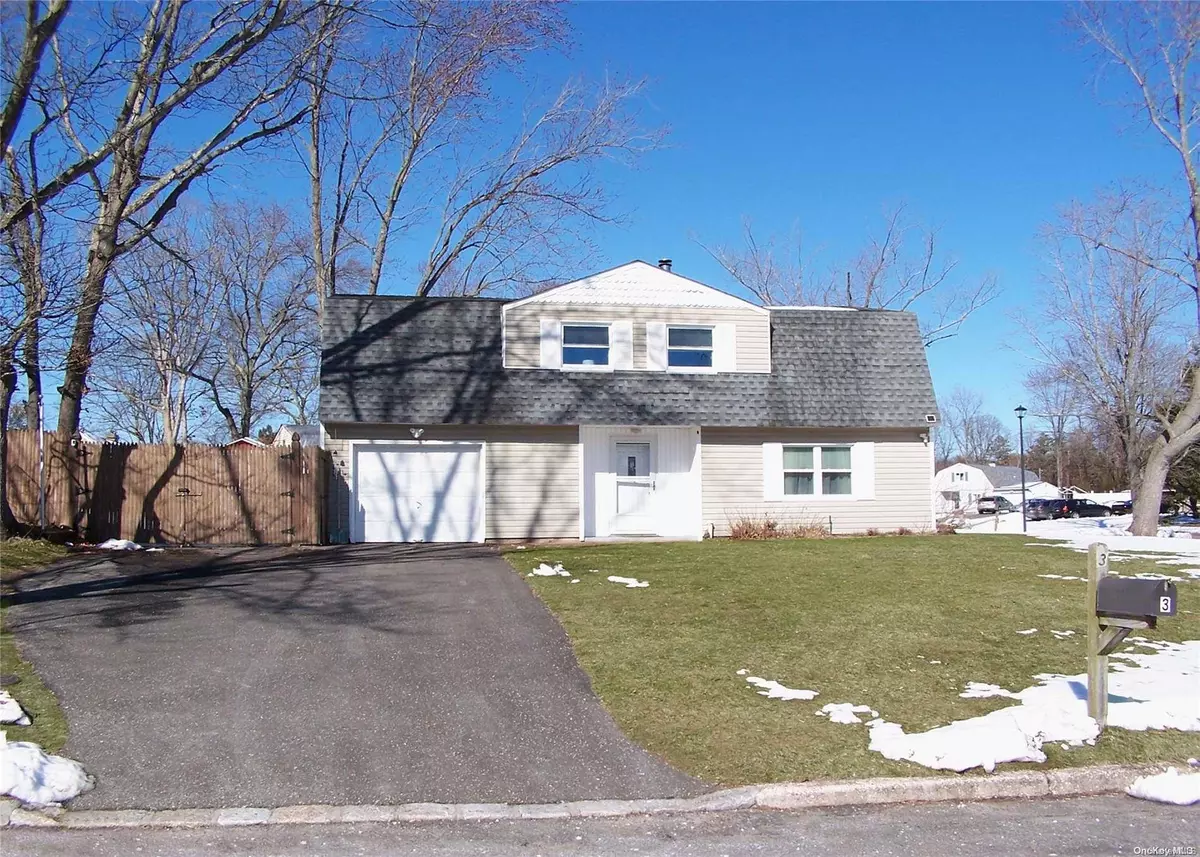 Holtsville, NY 11742,3 Hayuta CT