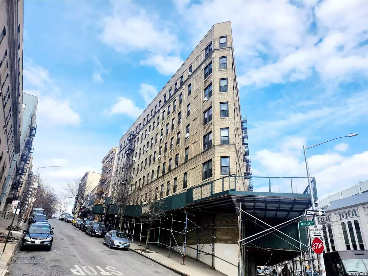 Bronx, NY 10452,941 Jerome Avenue #14F