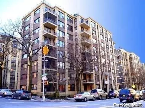 98-41 64th Rd #4C, Rego Park, NY 11374