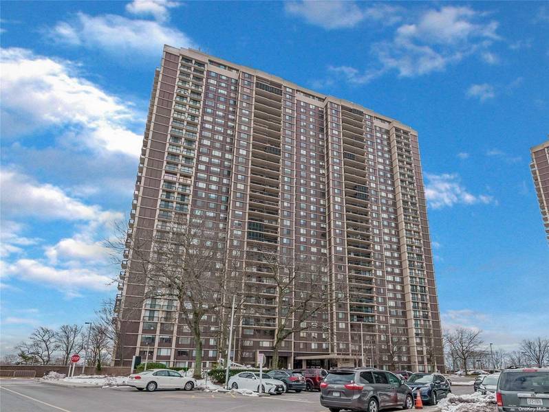 271-10 Grand Central Pkwy #3L, Floral Park, NY 11005