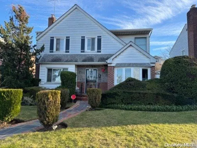 Forest Hills, NY 11375,110-56 67 Rd