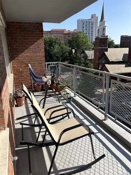 89-15 Parson BLVD #5H, Jamaica Hills, NY 11432