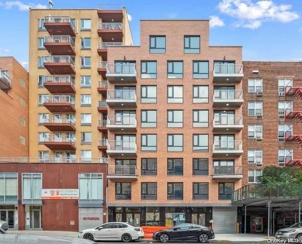 143-16 41st AVE #5C,  Flushing,  NY 11355