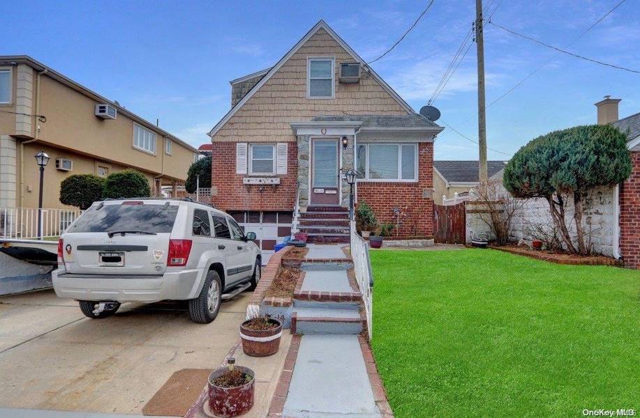 96-14 164th AVE, Howard Beach, NY 11414