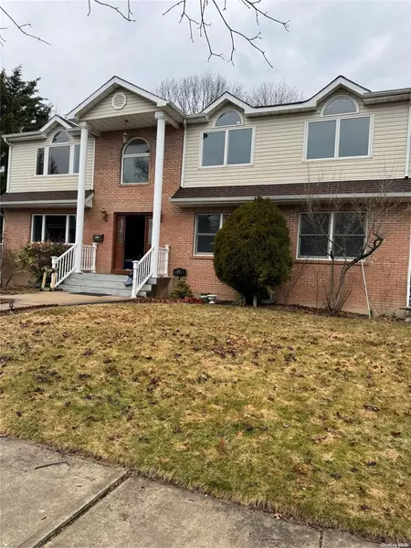 11 Cynthia CT, Hempstead, NY 11550