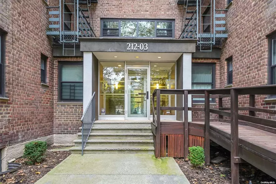 212-03 75th AVE #2C, Oakland Gardens, NY 11364