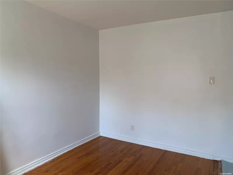 150-08 26th AVE, Flushing, NY 11354