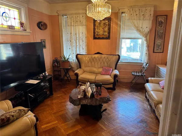 Brooklyn, NY 11237,270 Schaefer ST