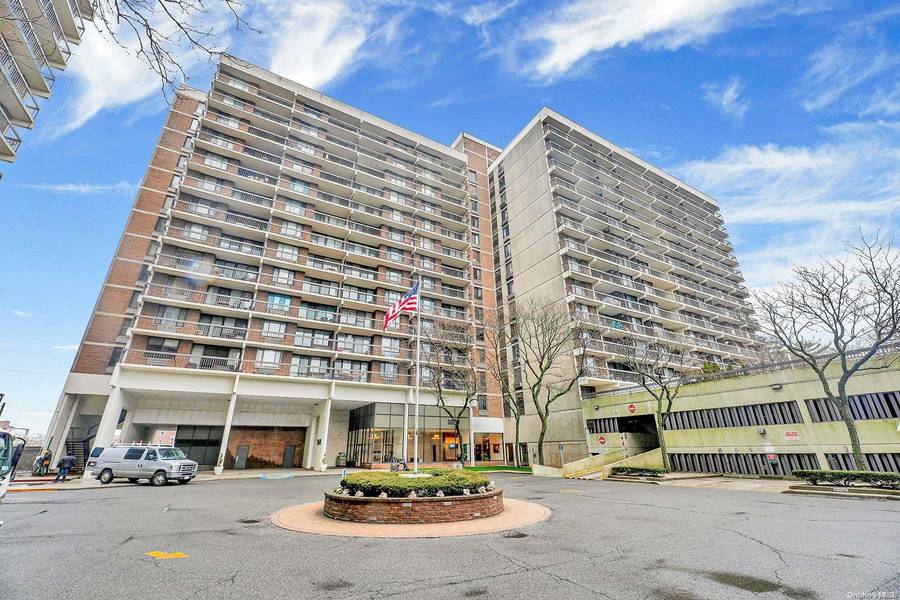 152-18 Union Turnpike #PHB, Flushing, NY 11367