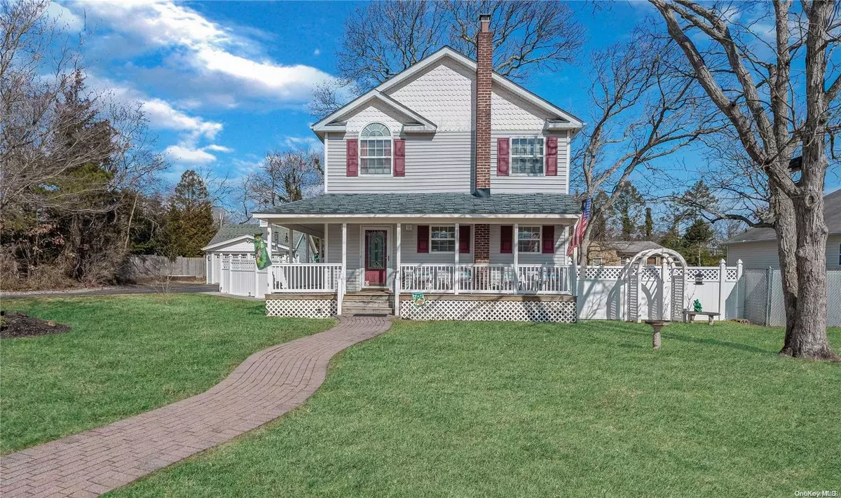 Centereach, NY 11720,3 Kara CT