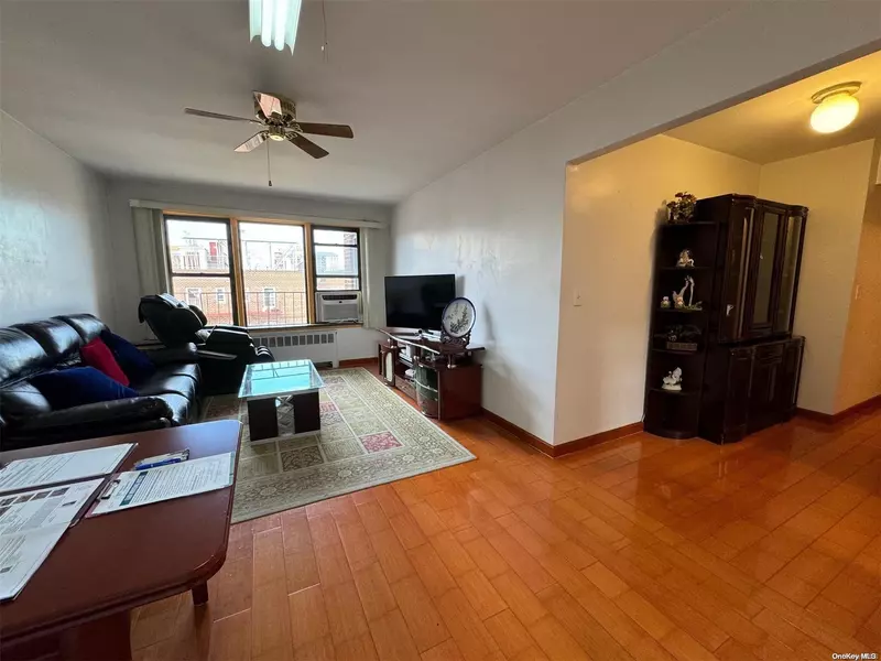 143-36 Barclay AVE #6A, Flushing, NY 11355